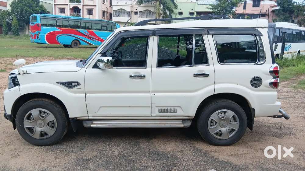 Mahindra Secrpio 5 2022 Diesel Manual