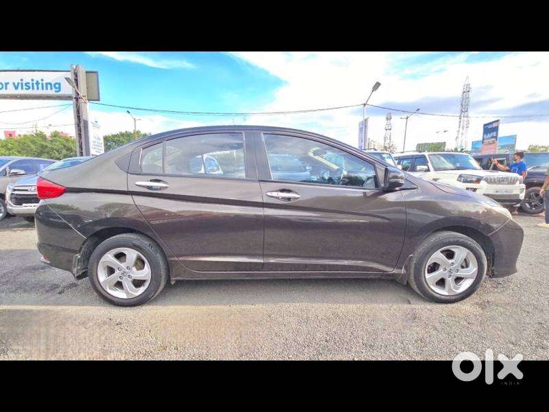 Honda City V At Sunroof I-vtec, 2016, Petrol