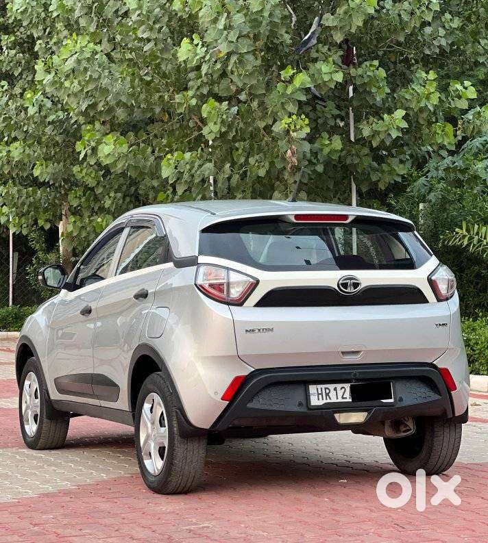 Tata Nexon 1.2 Revotron Xma, 2018, Petrol