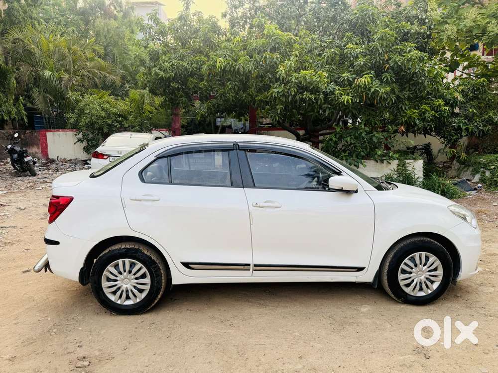 Maruti Suzuki Dzire 1.2 Vxi, 2022, Petrol