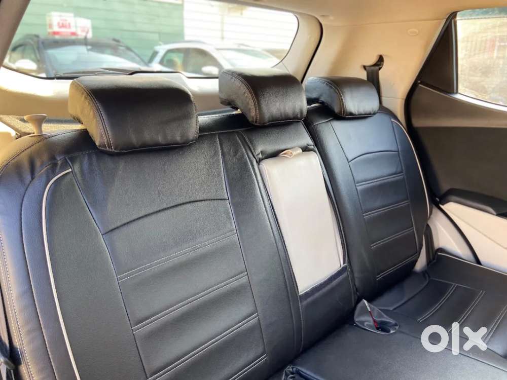 Mahindra Xuv300 W8 Option, 2023, Petrol