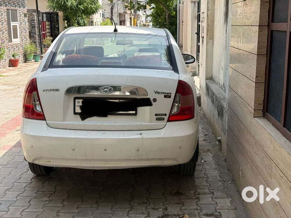 Hyundai Verna 2010