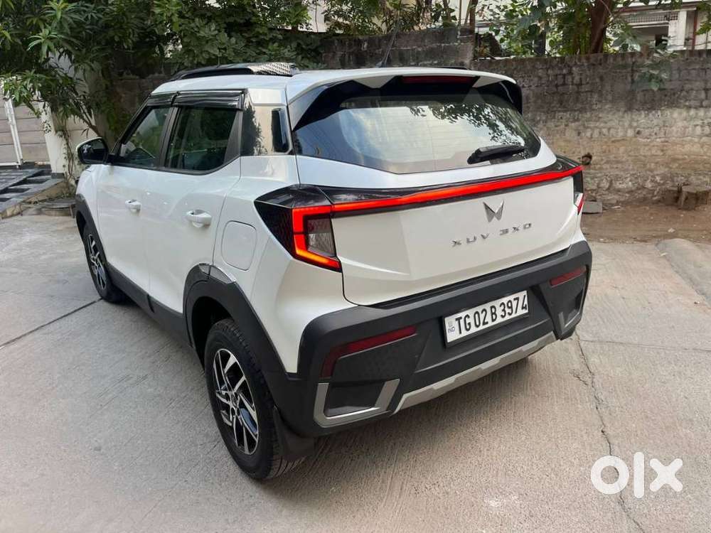 Mahindra Xuv 3xo Ax5 Ds Mt, 2025, Diesel