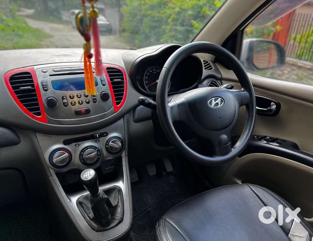 Hyundai I10 Sportz, 2016, Petrol