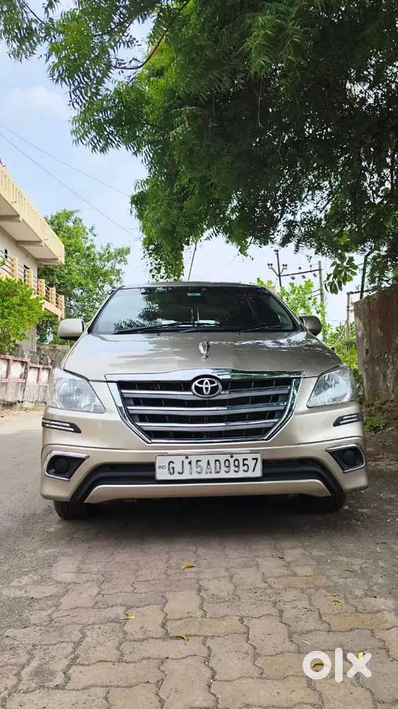 Toyota Innova 2010 Diesel 225000 Km Driven