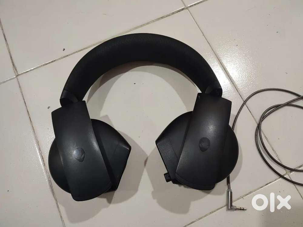 DELL Alienware AW310H Stereo Gaming Headset with Extendable Mic