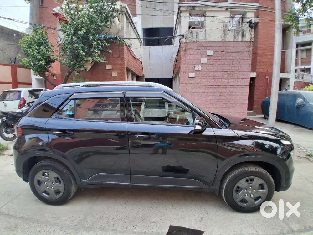 Hyundai New Venue Se Petrol Manual 2025