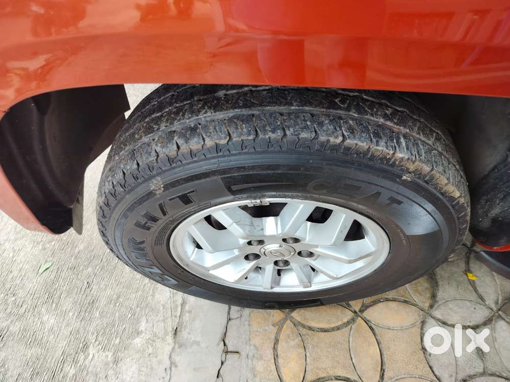 Mahindra Tuv 300 Mhawk100 T8, 2015, Diesel