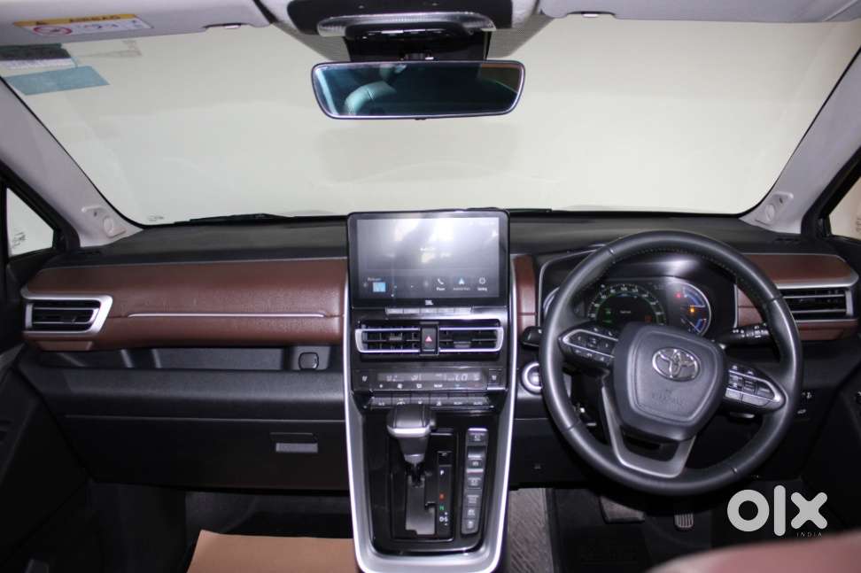 Toyota Innova Hycross 2.0 Zx Hybrid 7 Str, 2023, Petrol