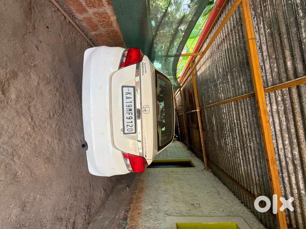 Showroom Serviced Honda Amaze