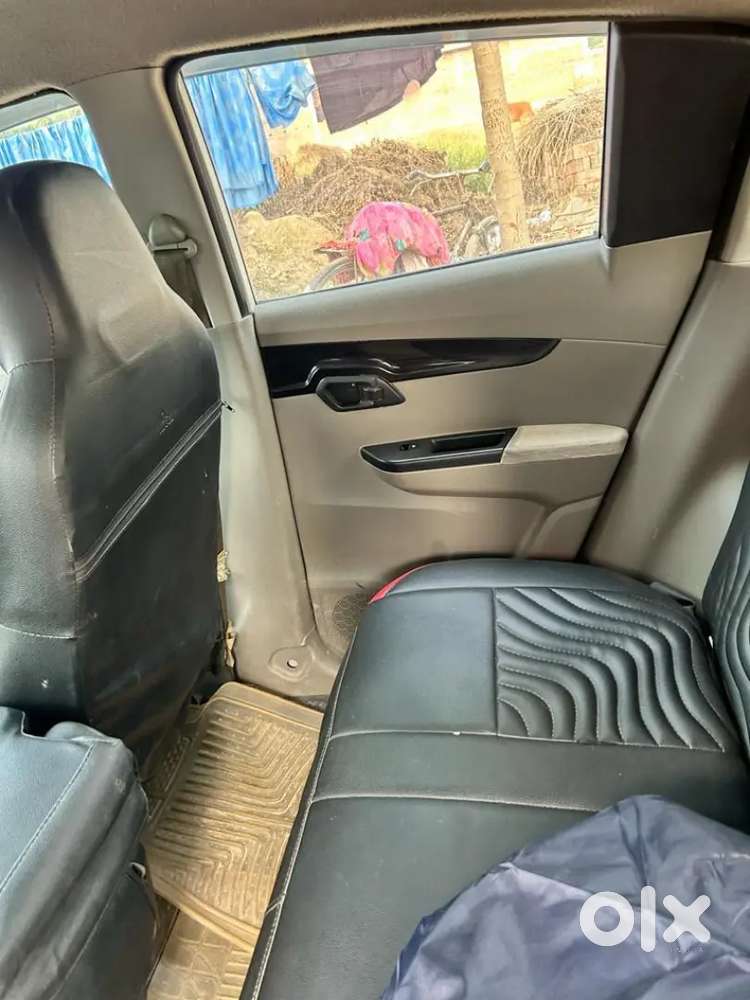 Mahindra Kuv100 Nxt 2016 Petrol 140000 Km Driven. Good Condition