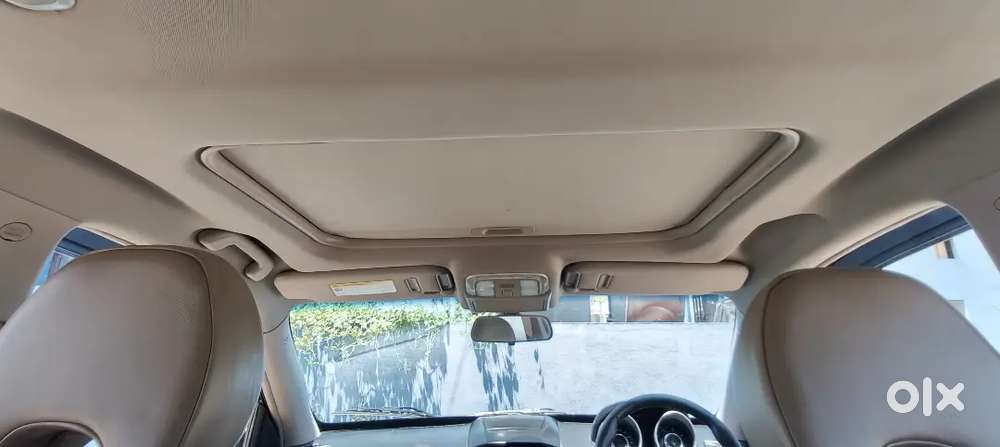 Mahindra Xuv500 W10 2017