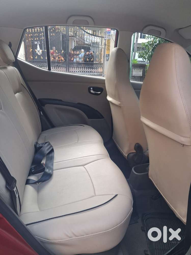 Hyundai I10 Sportz At, 2012, Petrol