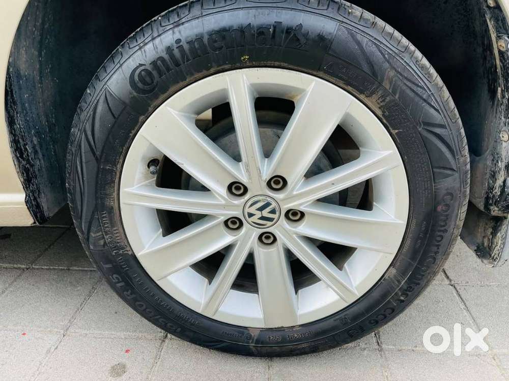 Volkswagen Vento 1.2 Tsi Highline Plus At, 2016, Petrol
