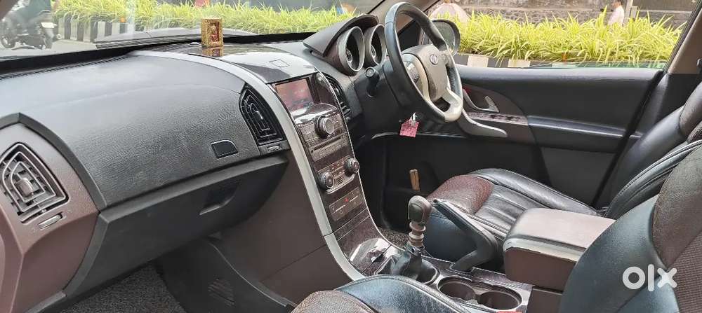 Mahindra Xuv500 W8 (diesel) - 80% Tyres, Just Buy & Drive