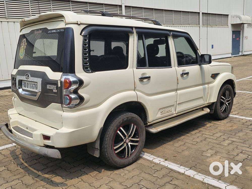 Mahindra Scorpio S4, 2015, Diesel