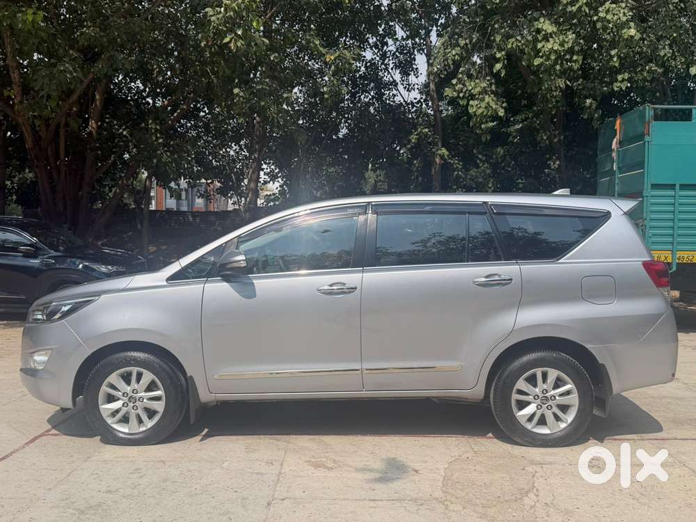 Toyota Innova Crysta 2.4 Vx Mt 8s, 2017, Diesel