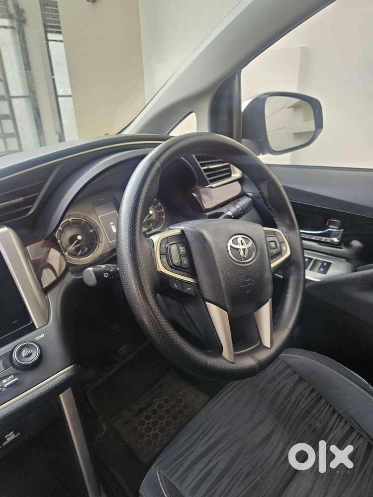 Toyota Innova Crysta 2017 Diesel Manual Vx Mt