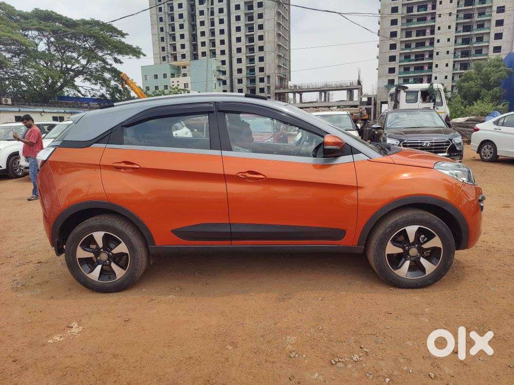Tata Nexon Amt Xza Plus, 2018, Petrol
