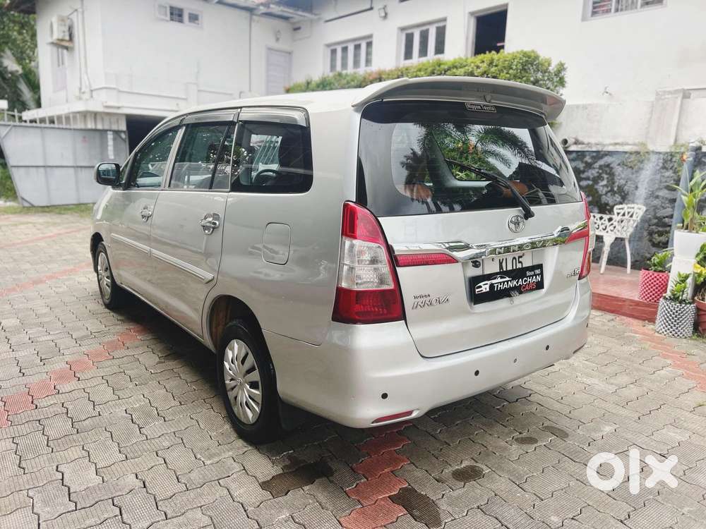 Toyota Innova 2.5 Gx 7 Str Bs-iii, 2011, Diesel