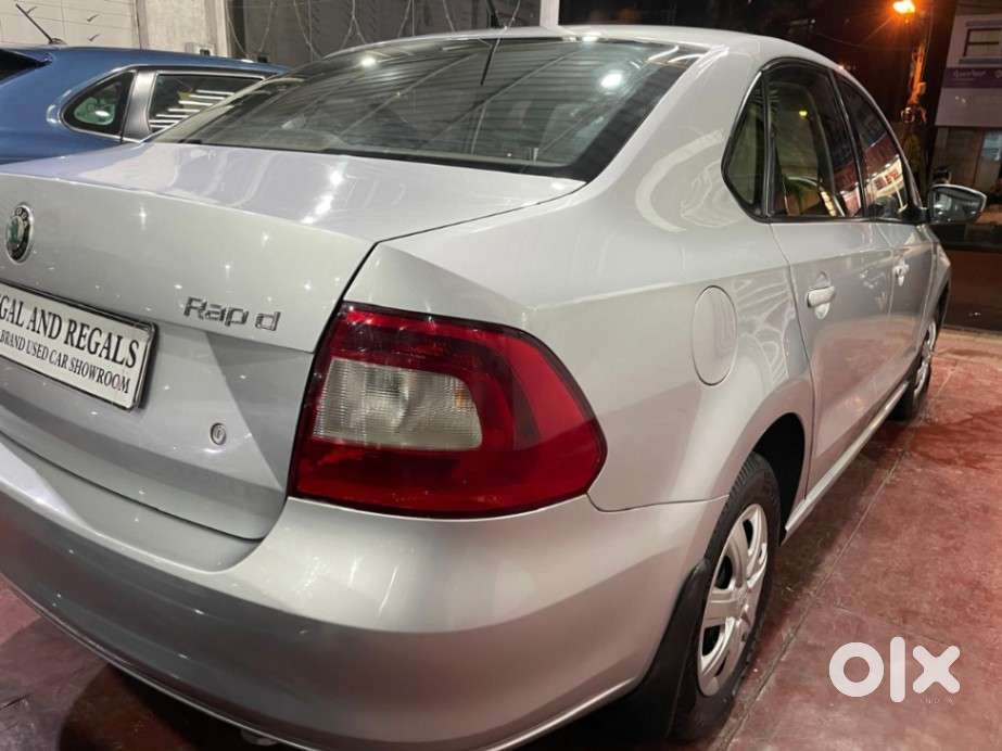 Skoda Rapid 1.6 Mpi Ambition, 2013