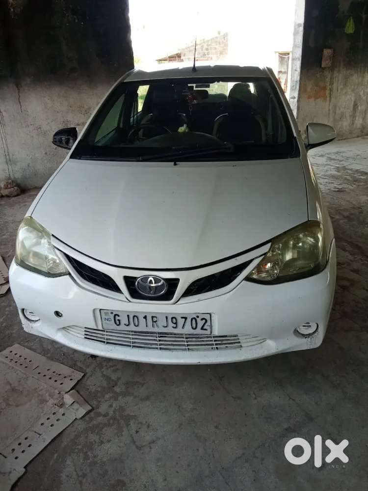 Toyota Etios Liva 2015 Cng & Hybrids 95000 Km Driven 2key Central Lock