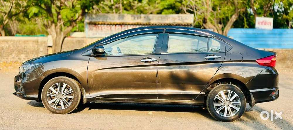 Honda City V Mt Exclusive, 2022, Petrol
