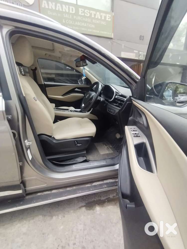 Mg Hector Sharp Pro 1.5 Turbo Cvt Dual Tone, 2023, Petrol