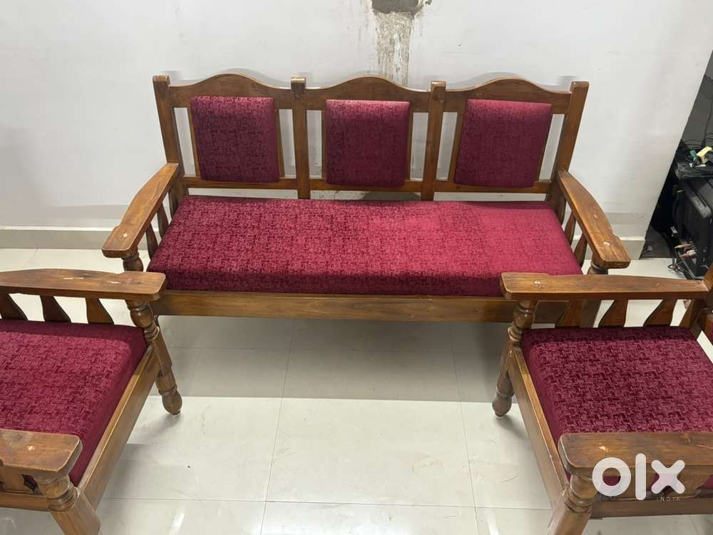 Premium Sagwan (Teak) Wood 3+1+1 Sofa Set  Excellent Condition