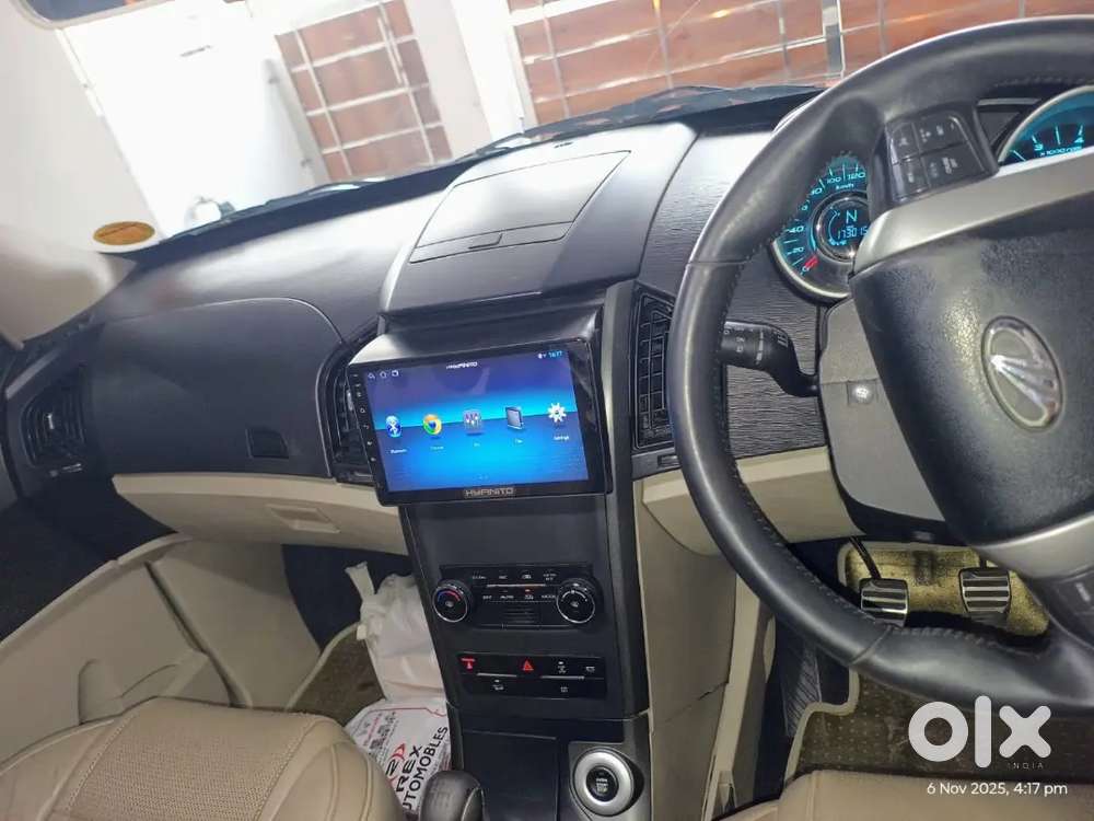 Mahindra Xuv500 W10  2016 Diesel 176000 Km Driven