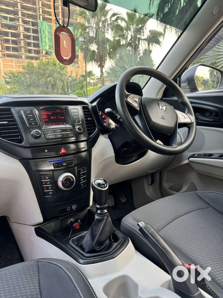 Mahindra Xuv300 W6, 2023, Petrol