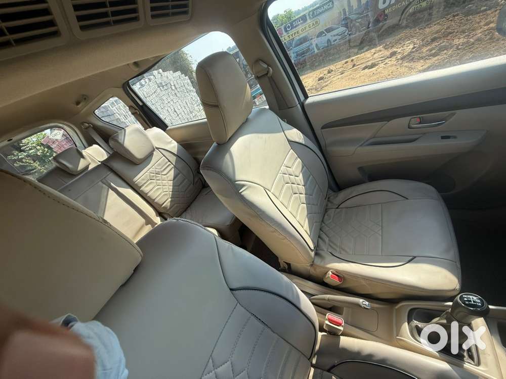 Maruti Suzuki Ertiga Vxi Cng 2025