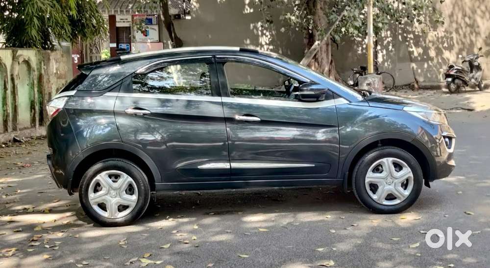 Tata Nexon 1.2 Revotron Xt, 2019, Petrol