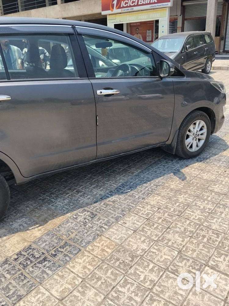 Toyota Innova Crysta 2.7 Gx Mt, 2017, Diesel