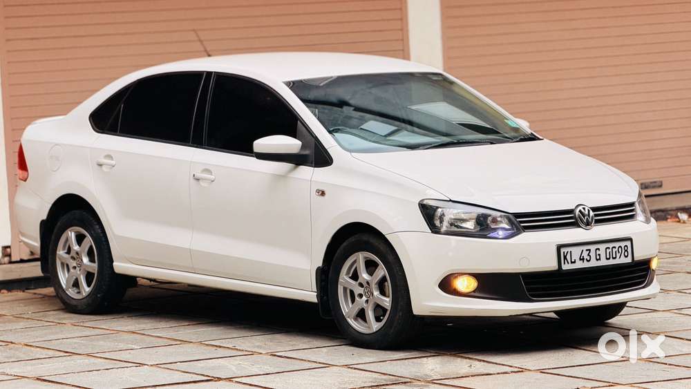 Volkswagen Vento 1.2 Tsi Highline Plus At, 2014, Petrol