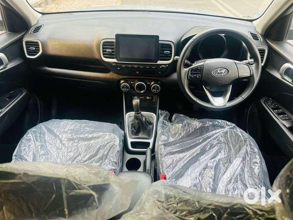 Hyundai Venue 1.2 S Plus, 2022, Petrol