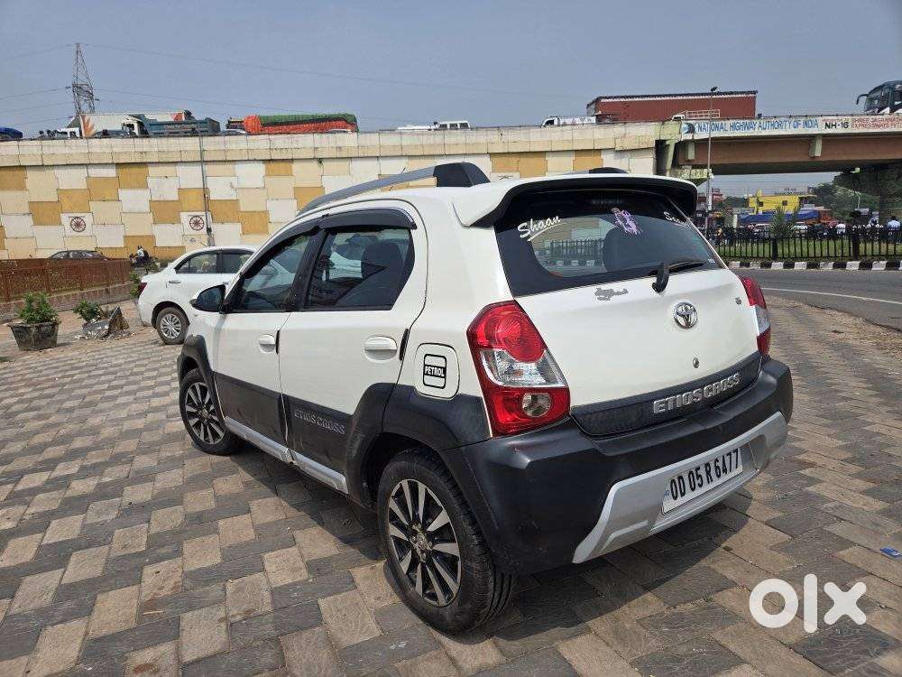 Toyota Etios Cross 1.5l V, 2016, Petrol