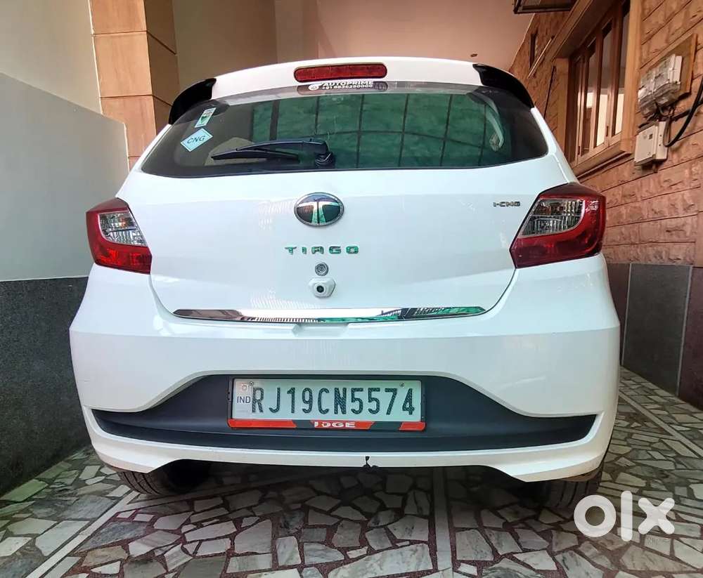 Tata Tiago [automatic] Cng + Petrol
