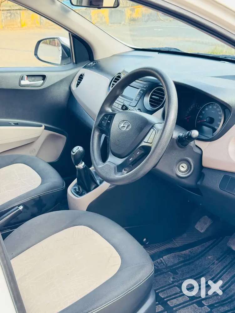 Hyundai I10 Sportz 2016 Petrol First Owner