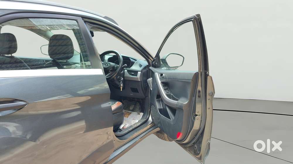 Tata Nexon 1.2 Revotron Xm (s), 2022, Petrol