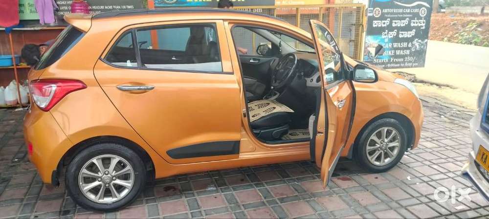 Well-maintained Hyundai Grand I10 Asta (2016), Second Owner, Only 33,0