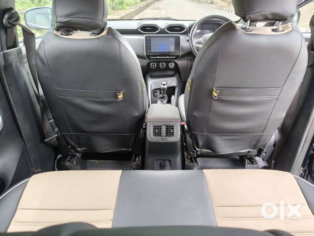 Nissan Magnite 1.0 Xv Premium, 2021, Petrol