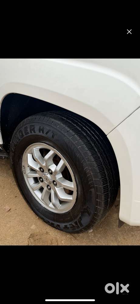 Mahindra Tuv 300 Mhawk100 T8, 2017, Diesel