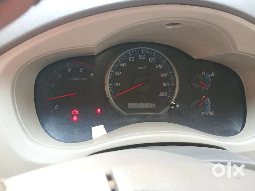 Toyota Innova 8 Seater