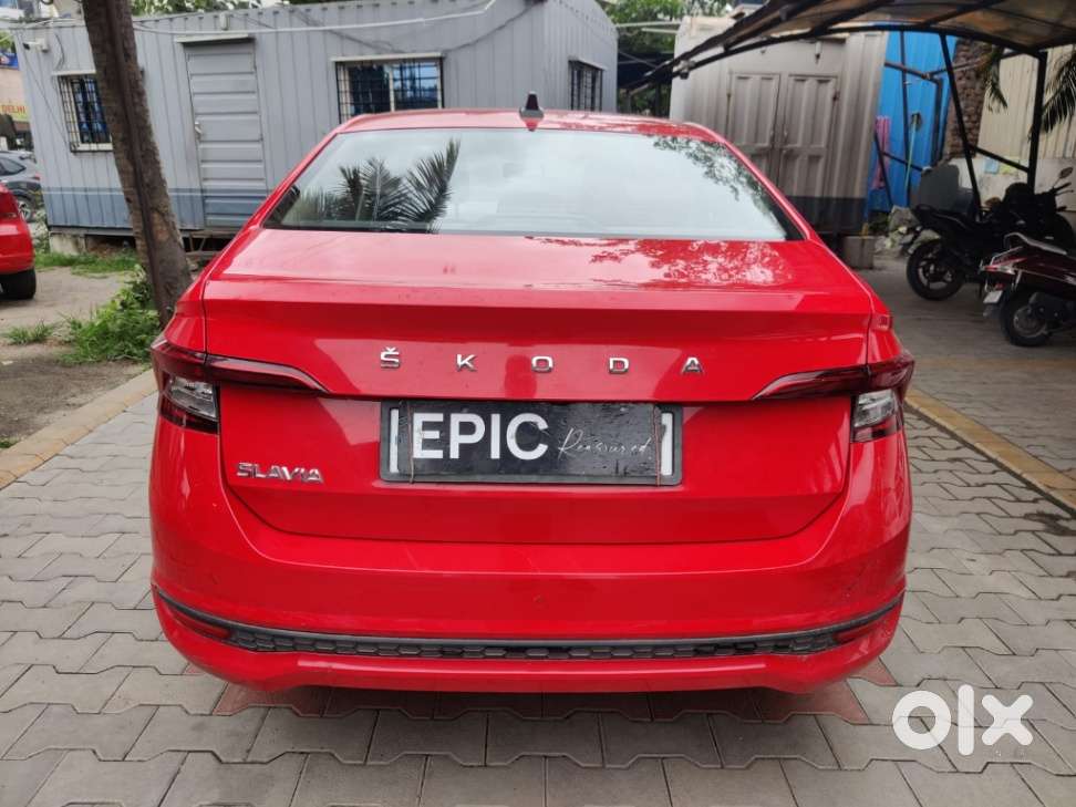 Skoda Slavia Ambition 1.0l Tsi At, 2022, Petrol