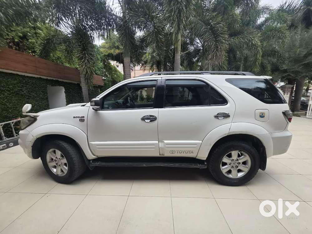 Toyota Fortuner Diesel Manual 4*4 2010 Model