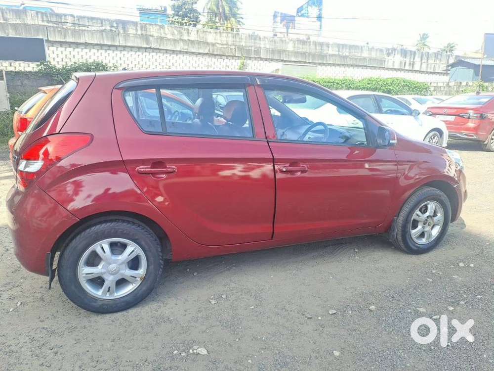 Hyundai I20 Sportz Petrol, 2011, Petrol