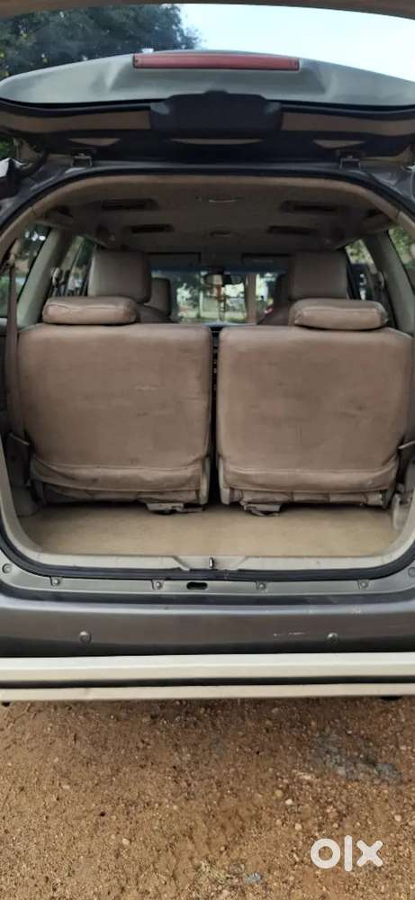 Toyota Innova Diesel 2.5 2014