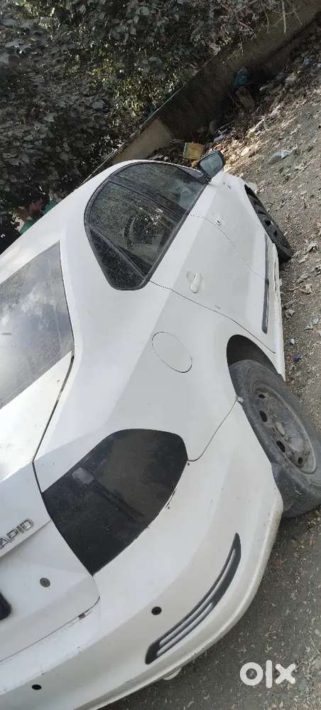 Skoda Rapid 2013 Diesel 145000 Km Driven