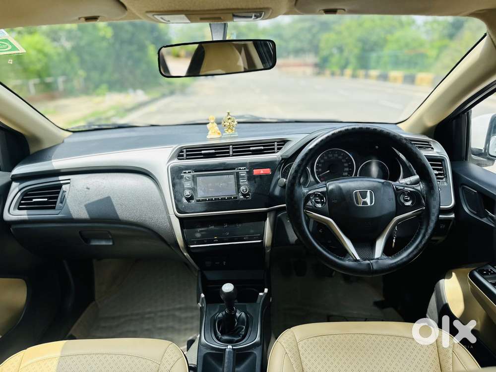 Honda City V Mt Sunroof, 2016, Petrol